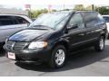 2004 Brilliant Black Dodge Caravan SXT  photo #1