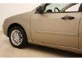 2005 Arizona Beige Metallic Ford Focus ZX4 SE Sedan  photo #23