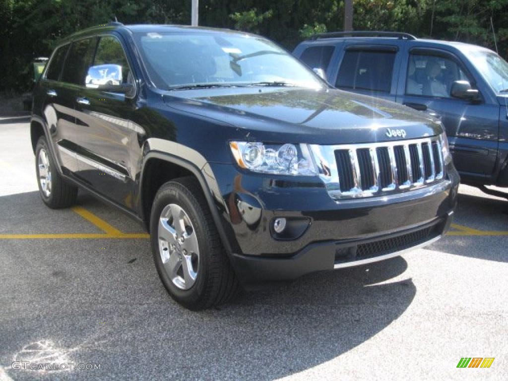 2011 Grand Cherokee Limited 4x4 - Brilliant Black Crystal Pearl / Black photo #3