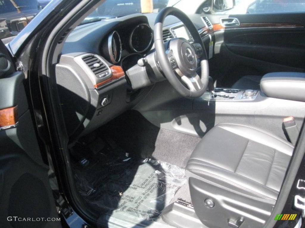 2011 Grand Cherokee Limited 4x4 - Brilliant Black Crystal Pearl / Black photo #7