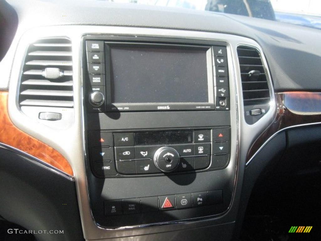 2011 Grand Cherokee Limited 4x4 - Brilliant Black Crystal Pearl / Black photo #9