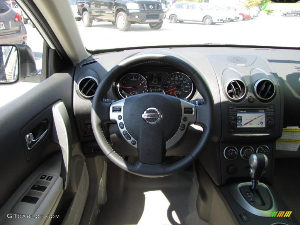 2011 Rogue SL AWD - Pearl White / Gray photo #11