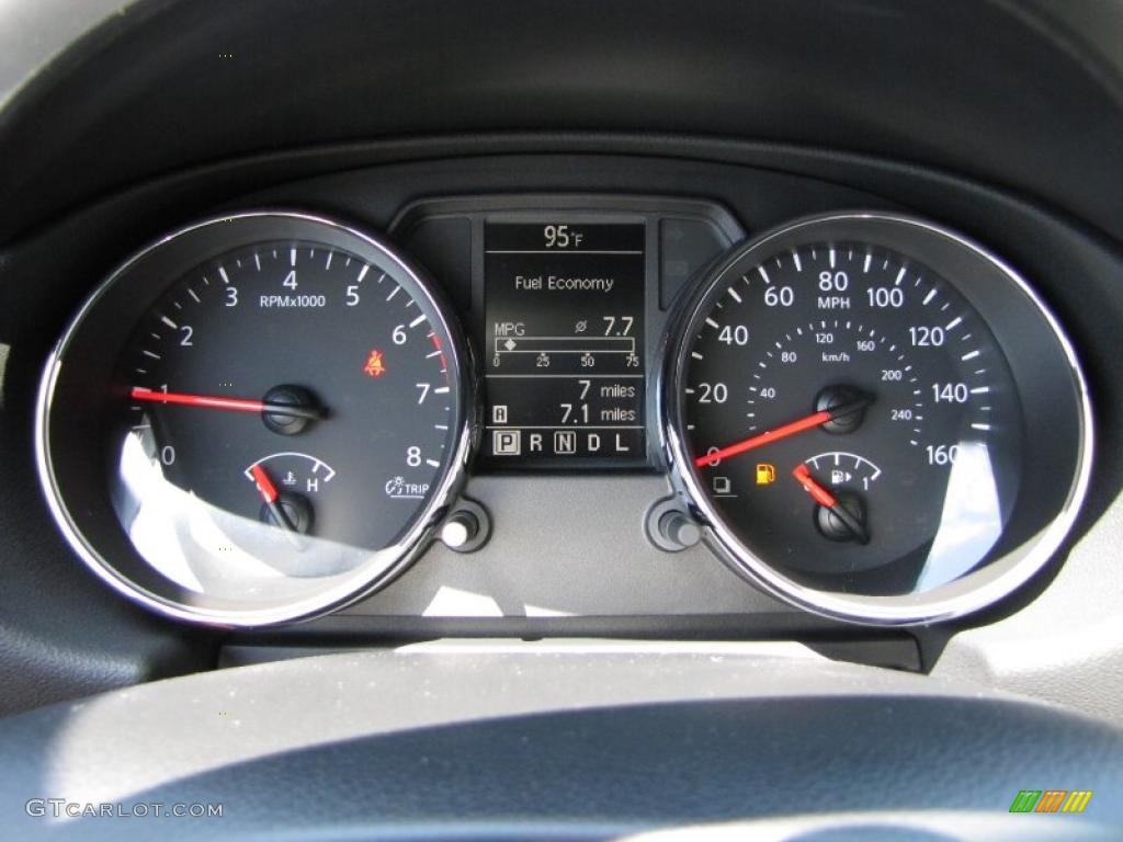 2011 Rogue SL AWD - Pearl White / Gray photo #13