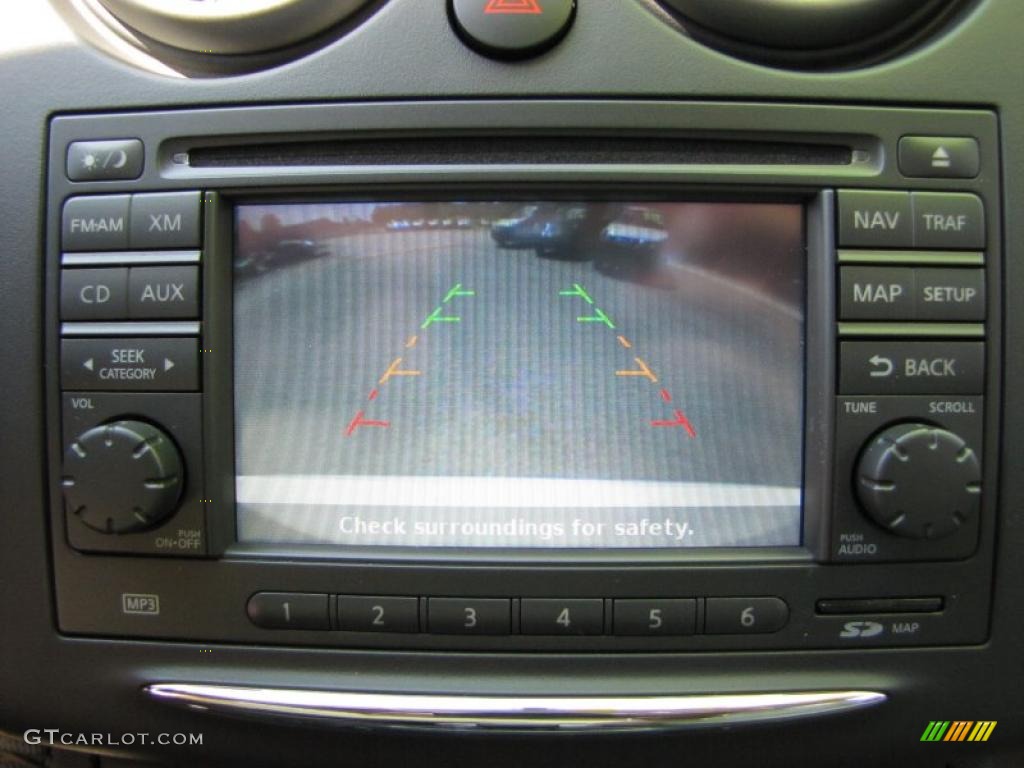 2011 Rogue SL AWD - Pearl White / Gray photo #15