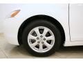 Super White - Camry LE Photo No. 27