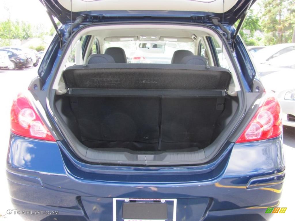 2009 Versa 1.8 SL Hatchback - Blue Onyx / Charcoal photo #6