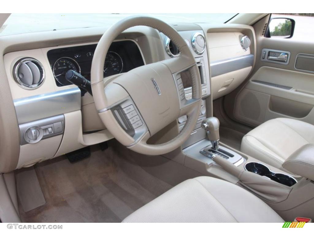 2007 MKZ Sedan - Vivid Red Metallic / Sand photo #4