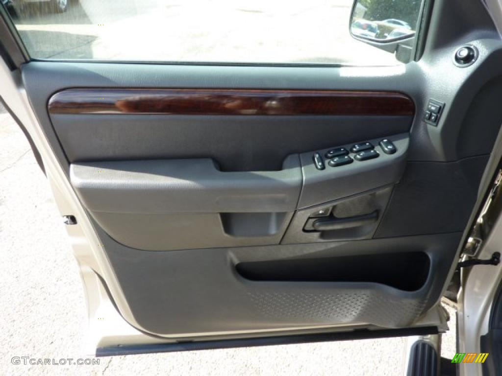 2005 Explorer Limited 4x4 - Pueblo Gold Metallic / Graphite photo #12