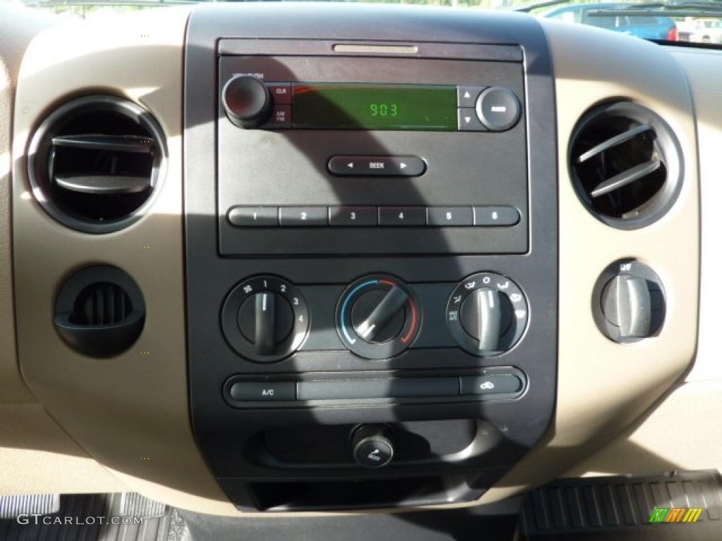 2005 F150 XL Regular Cab 4x4 - Arizona Beige Metallic / Tan photo #18