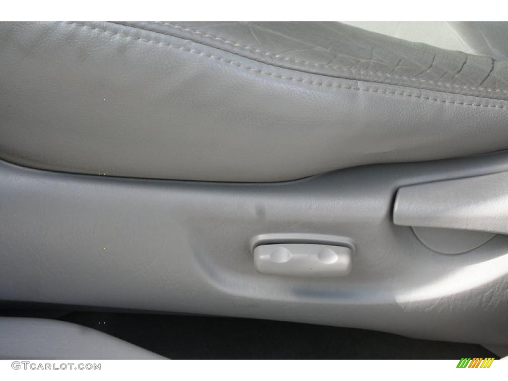 2001 Tribute LX V6 4WD - Platinum Metallic / Gray photo #11