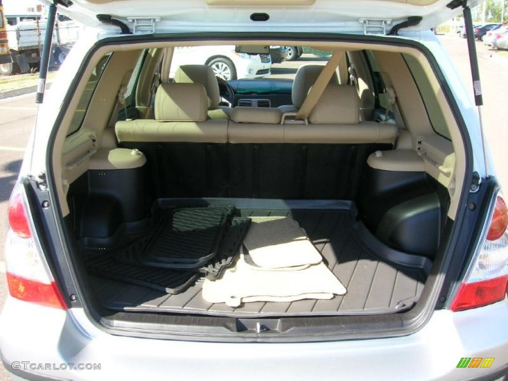 2006 Forester 2.5 X L.L.Bean Edition - Aspen White / Desert Beige photo #14
