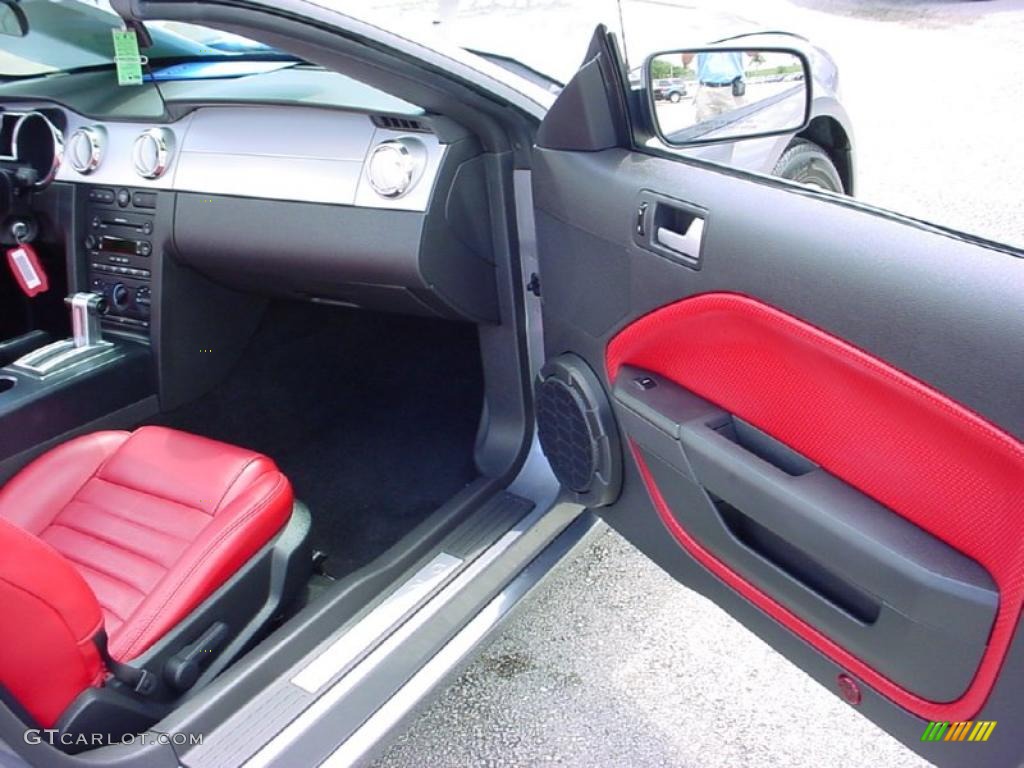 2006 Mustang GT Premium Convertible - Tungsten Grey Metallic / Red/Dark Charcoal photo #19