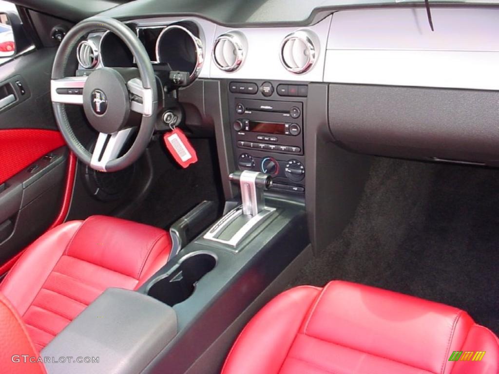 2006 Mustang GT Premium Convertible - Tungsten Grey Metallic / Red/Dark Charcoal photo #24