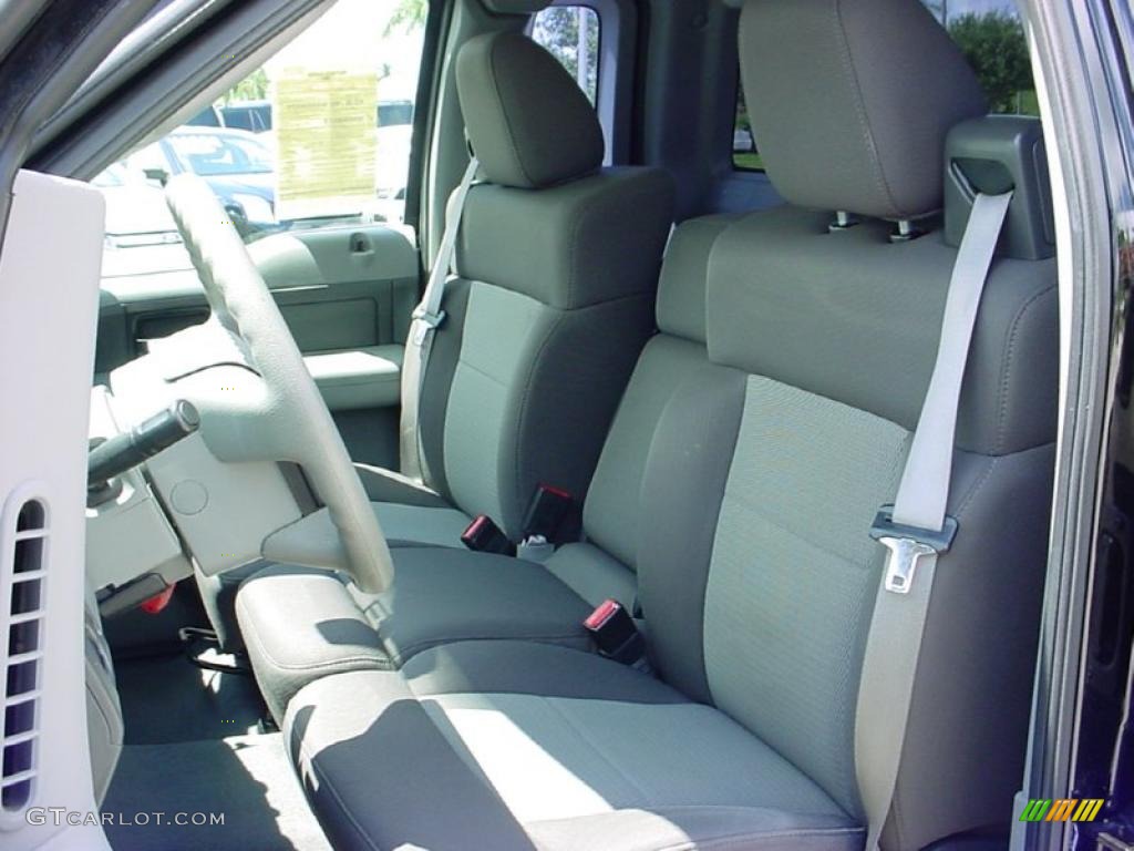 2006 F150 XLT Regular Cab - Black / Medium/Dark Flint photo #17