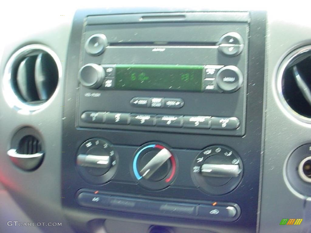 2006 F150 XLT Regular Cab - Black / Medium/Dark Flint photo #22