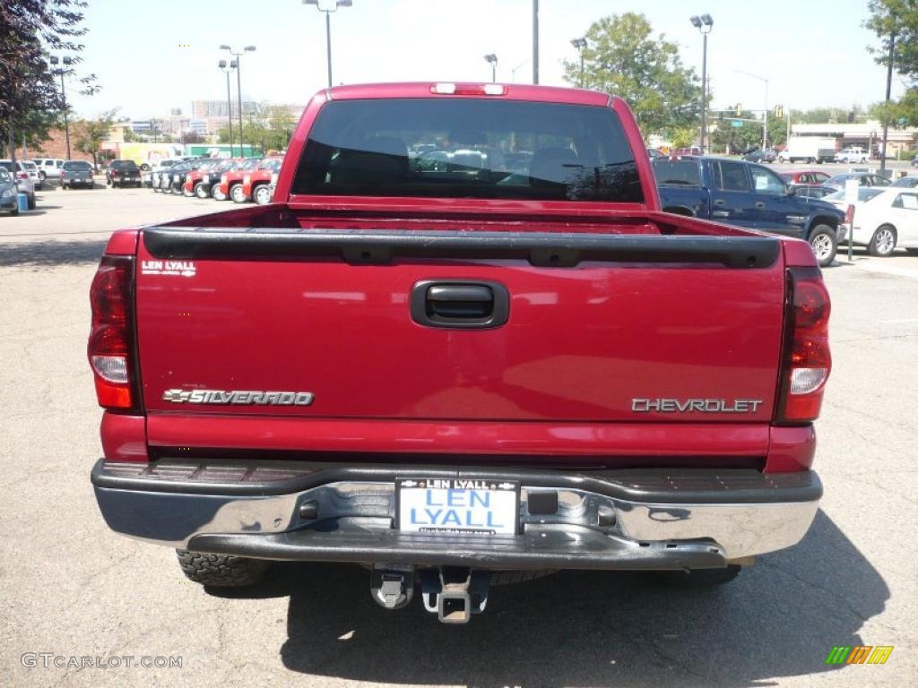 2005 Silverado 1500 Z71 Extended Cab 4x4 - Sport Red Metallic / Medium Gray photo #5