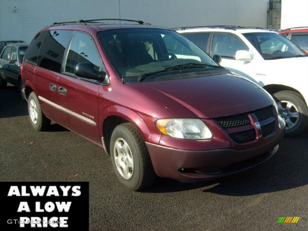 2001 Caravan SE - Dark Garnet Red Pearlcoat / Sandstone photo #1