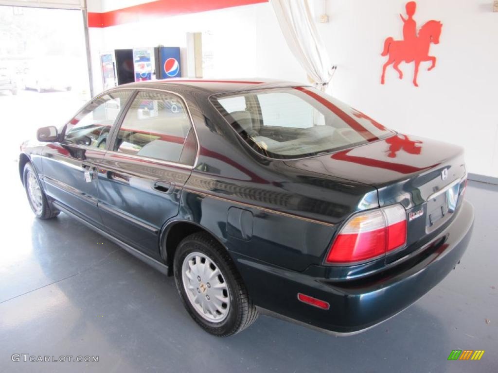1996 Accord EX Sedan - Dark Eucalyptus Green Pearl Metallic / Beige photo #2