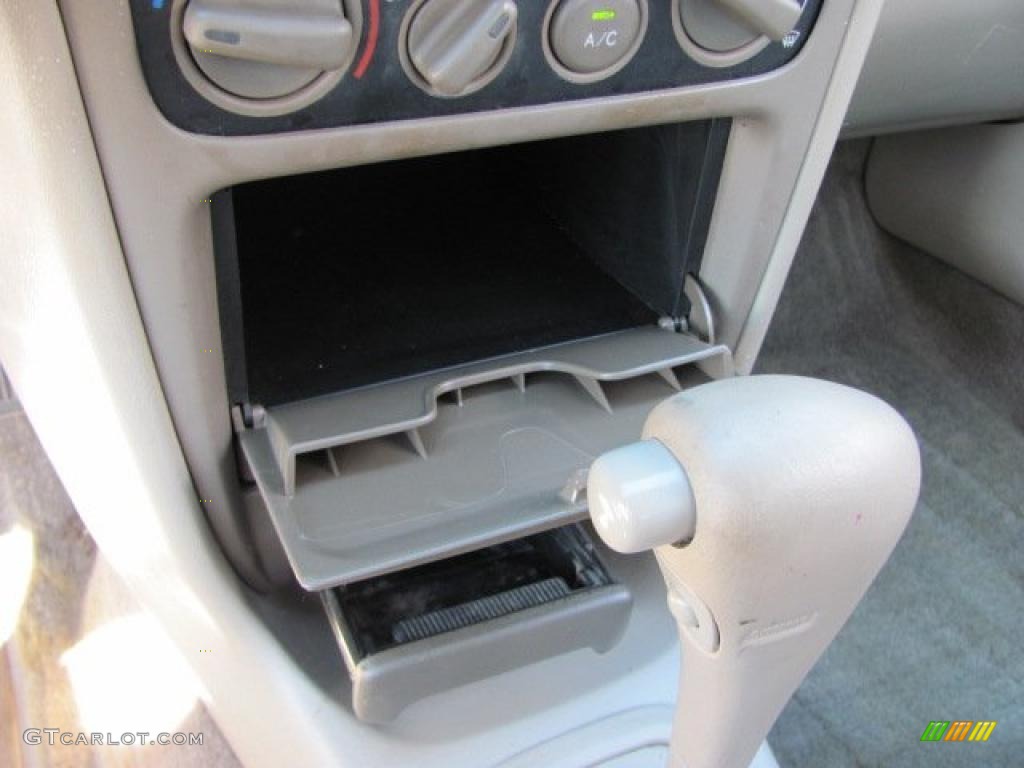 2001 Corolla LE - Sandrift Beige Metallic / Pebble Beige photo #17