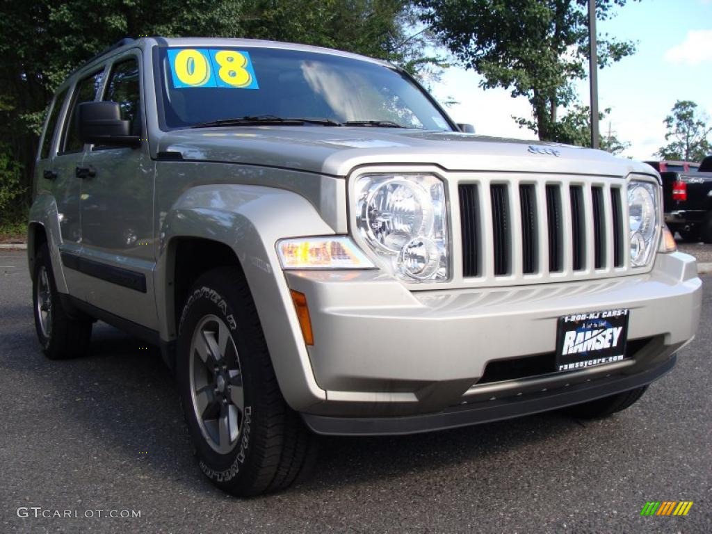 2008 Liberty Sport 4x4 - Bright Silver Metallic / Pastel Pebble Beige photo #3