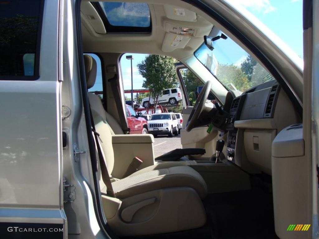 2008 Liberty Sport 4x4 - Bright Silver Metallic / Pastel Pebble Beige photo #10