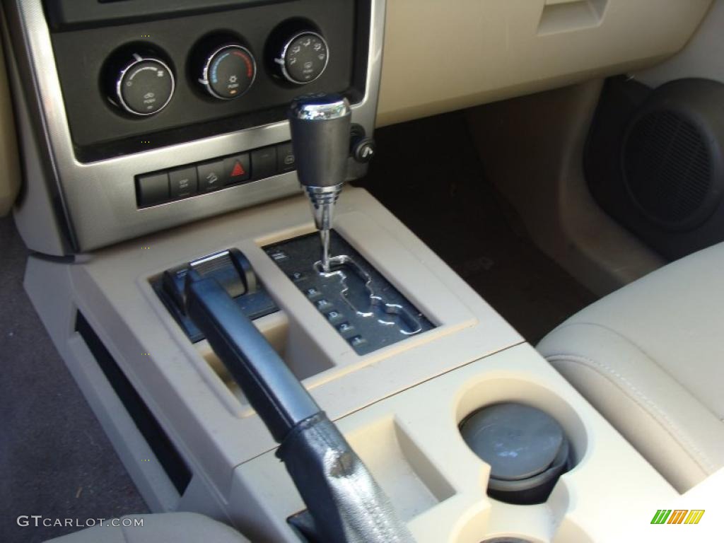 2008 Liberty Sport 4x4 - Bright Silver Metallic / Pastel Pebble Beige photo #14