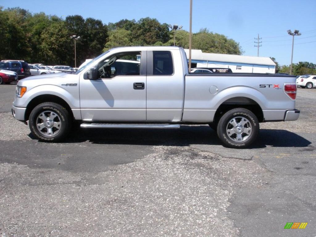 2010 F150 STX SuperCab 4x4 - Ingot Silver Metallic / Medium Stone photo #9