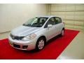 Brillant Silver - Versa 1.8 S Hatchback Photo No. 3
