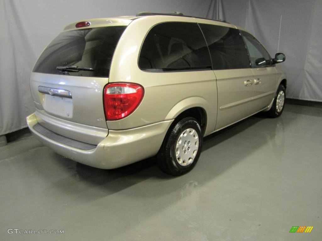 2003 Town & Country LX - Light Almond Pearl / Taupe photo #3