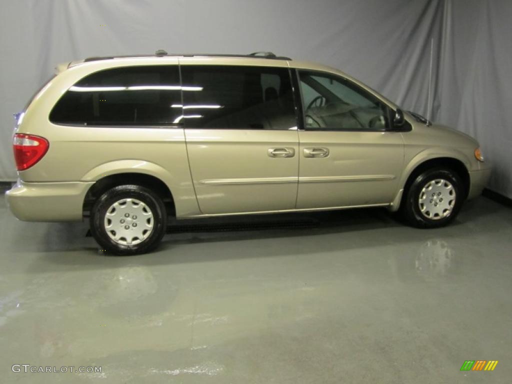 2003 Town & Country LX - Light Almond Pearl / Taupe photo #4