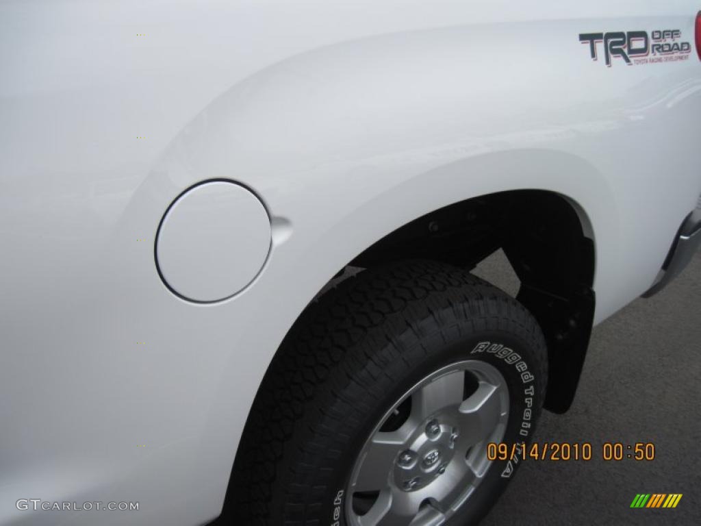 2011 Tundra TRD Regular Cab 4x4 - Super White / Graphite Gray photo #10