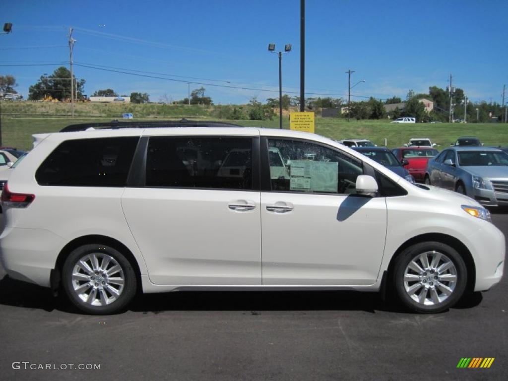 2011 Sienna Limited - Super White / Light Gray photo #6