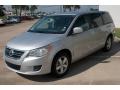 Mercury Silver Metallic - Routan SE Photo No. 3