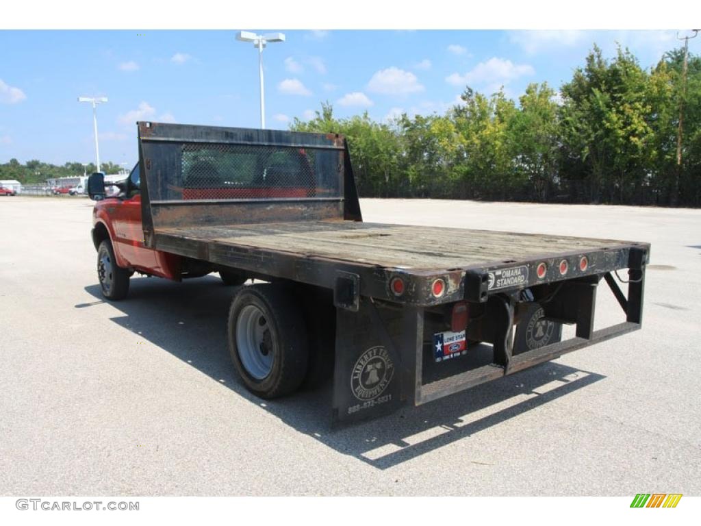 2003 F450 Super Duty XL Regular Cab Chassis Stake Truck - Bright Red / Medium Flint photo #13