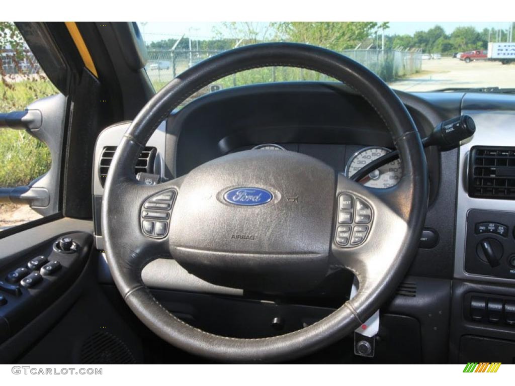2006 F250 Super Duty Amarillo Special Edition Crew Cab 4x4 - Screaming Yellow / Black photo #31