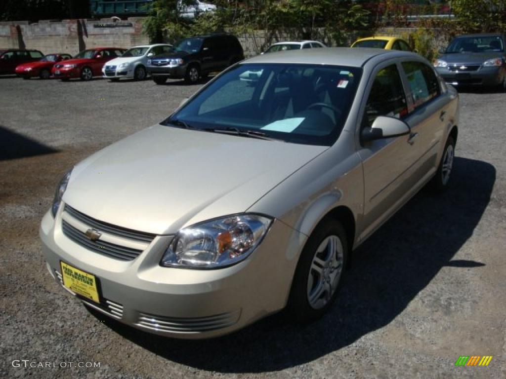 2009 Cobalt LT Sedan - Gold Mist Metallic / Ebony photo #11