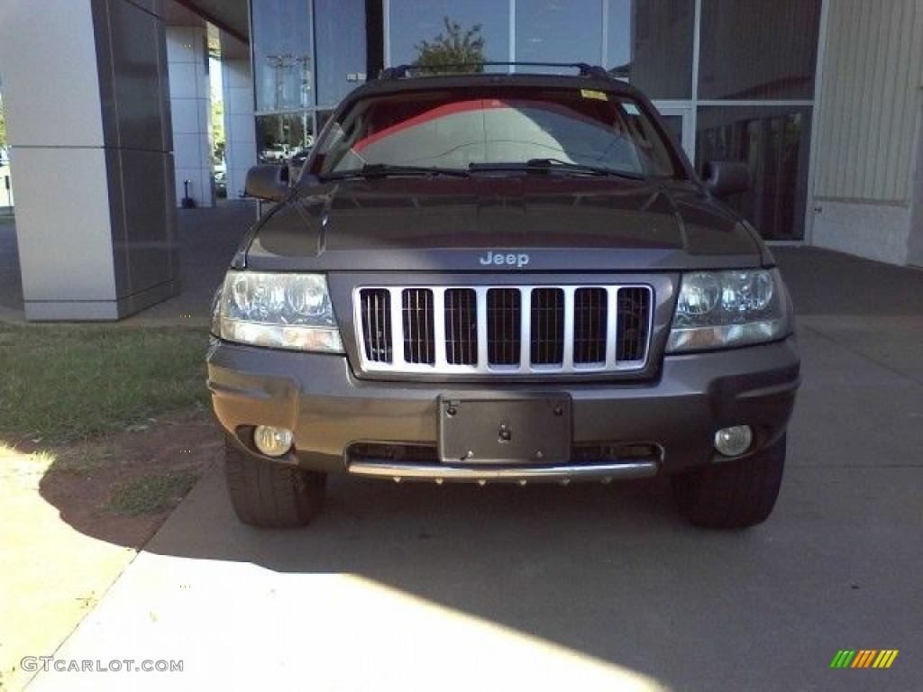 2004 Grand Cherokee Laredo - Graphite Metallic / Dark Slate Gray photo #2