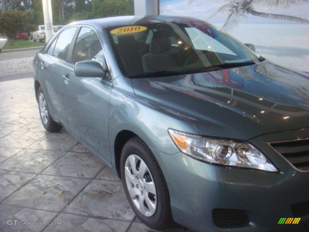 2010 Camry LE - Aloe Green Metallic / Ash Gray photo #4