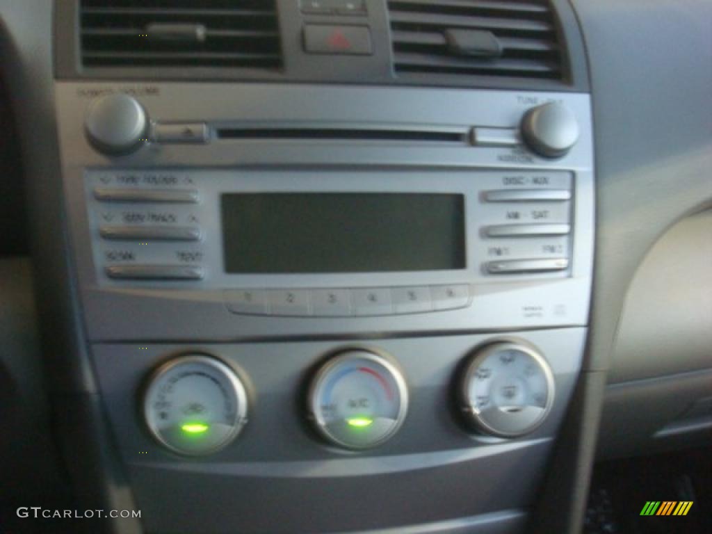 2010 Camry LE - Aloe Green Metallic / Ash Gray photo #19