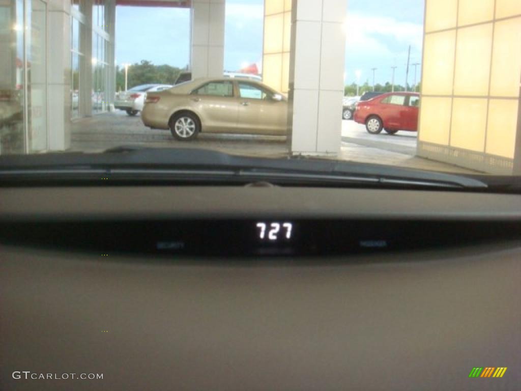 2010 Camry LE - Aloe Green Metallic / Ash Gray photo #21