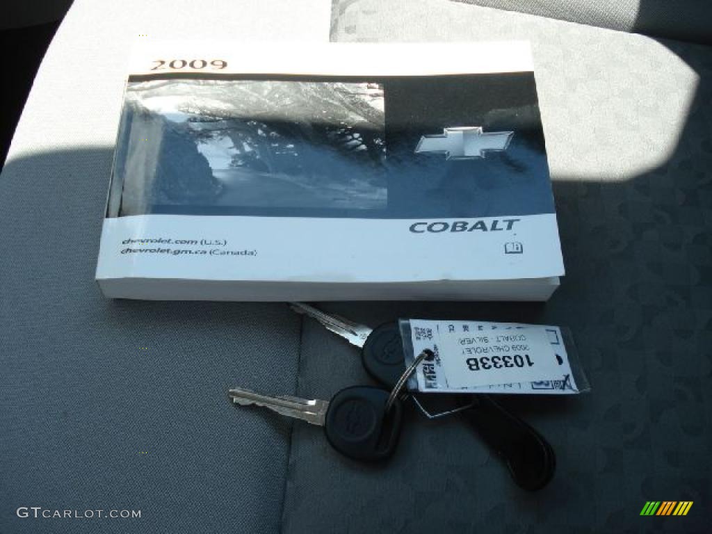 2009 Cobalt LS XFE Coupe - Silver Moss Metallic / Gray photo #32