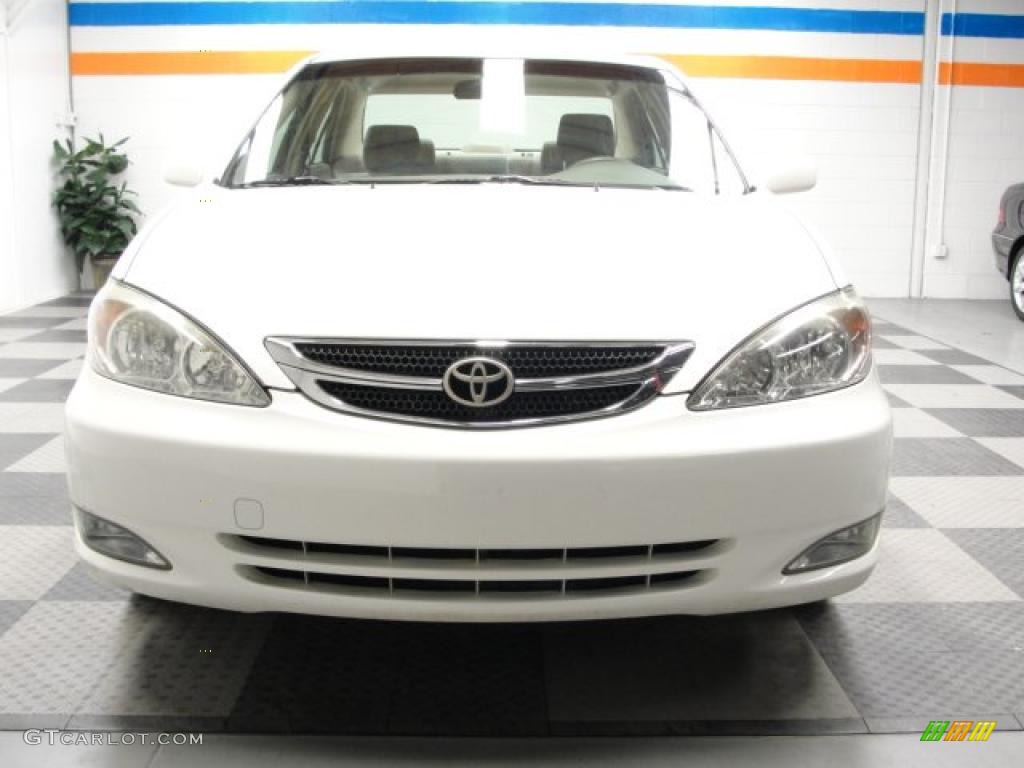 2004 Camry LE - Crystal White / Stone photo #5