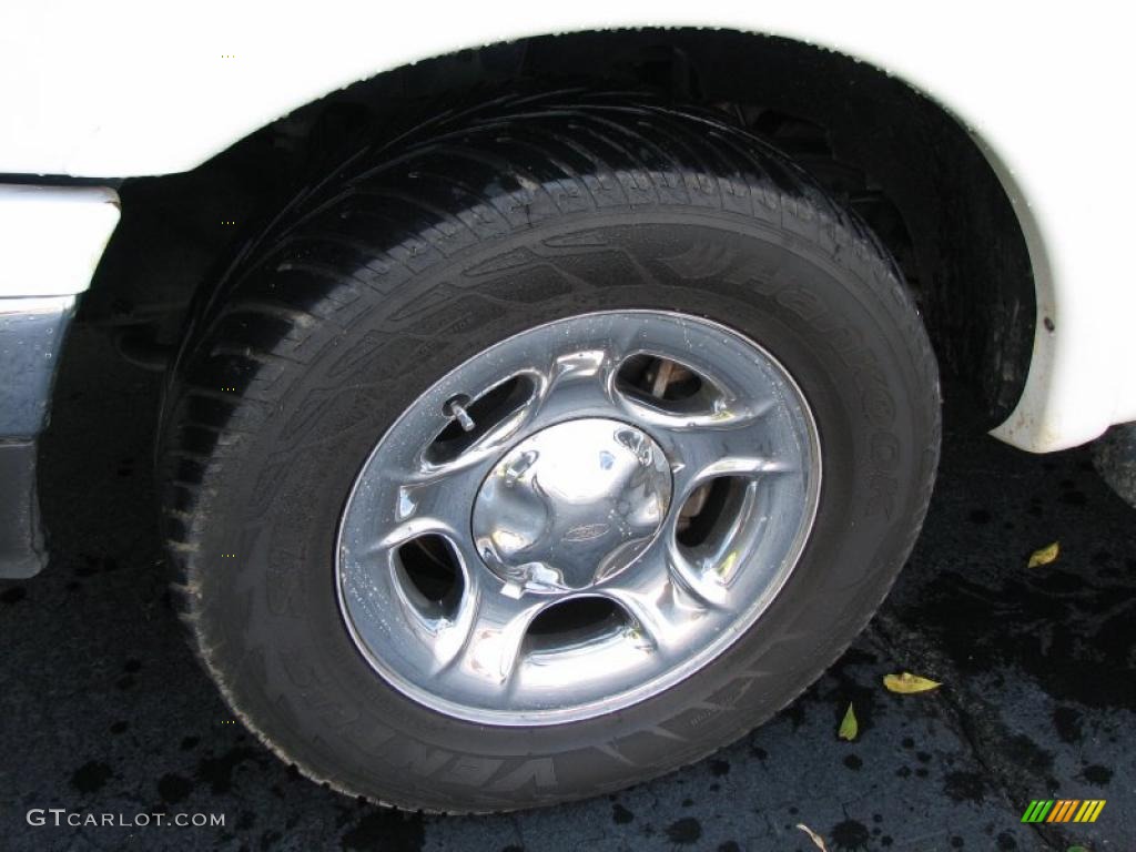 2002 F150 Lariat SuperCrew - Oxford White / Medium Parchment photo #12
