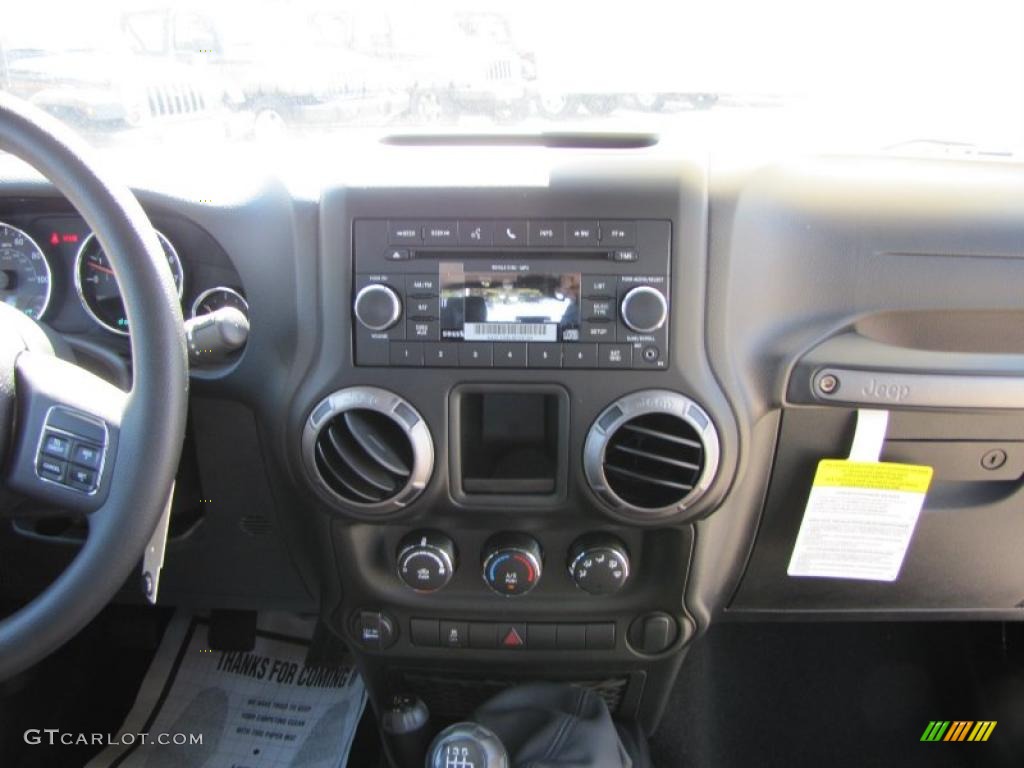 2011 Wrangler Sport 4x4 - Natural Green Pearl / Black photo #9