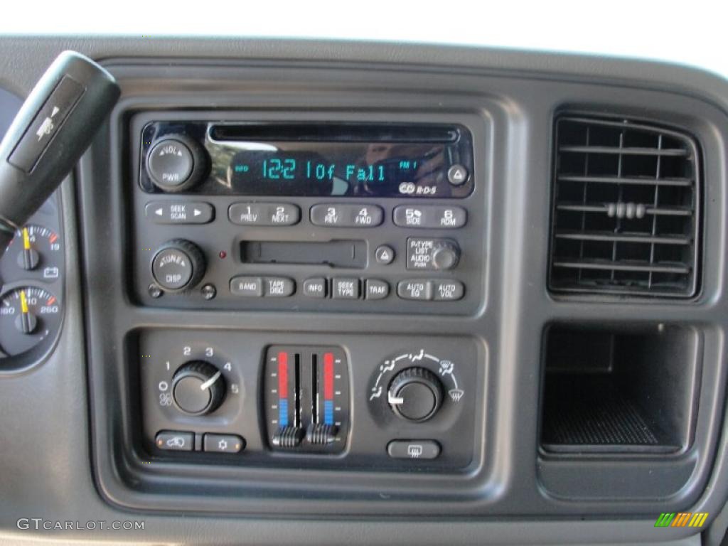 2003 Suburban 1500 LS - Dark Gray Metallic / Gray/Dark Charcoal photo #44