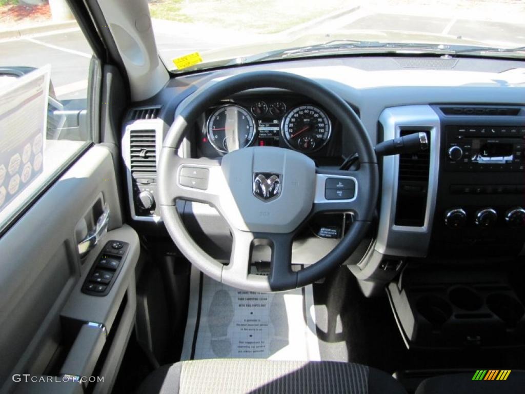 2011 Ram 1500 SLT Crew Cab - White Gold / Dark Slate Gray photo #11