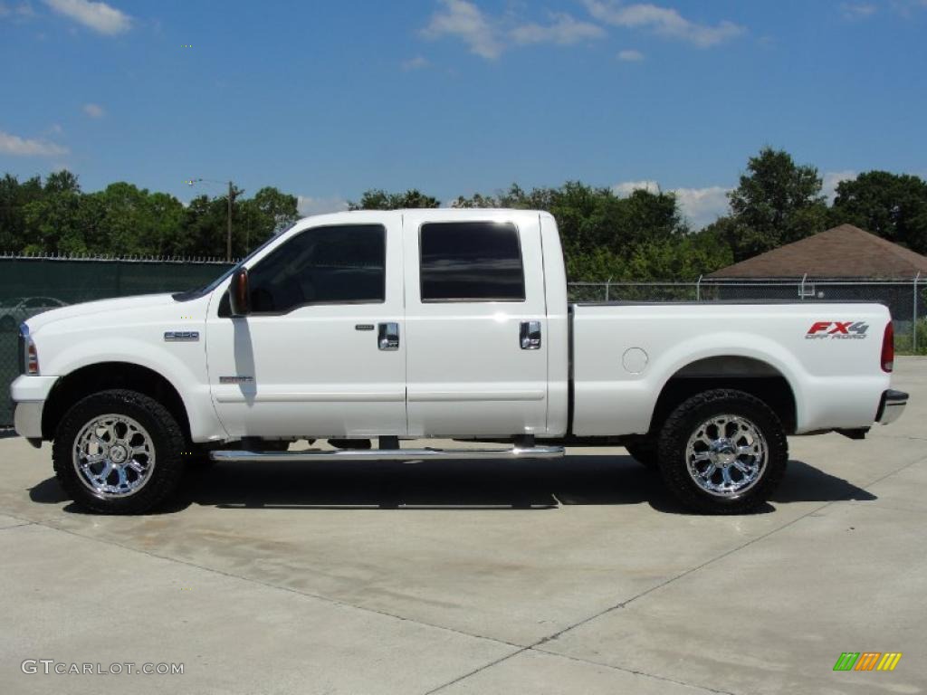 2005 F250 Super Duty XLT Crew Cab 4x4 - Oxford White / Tan photo #6