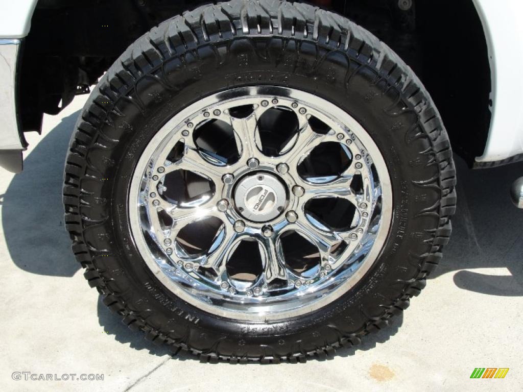2005 F250 Super Duty XLT Crew Cab 4x4 - Oxford White / Tan photo #12