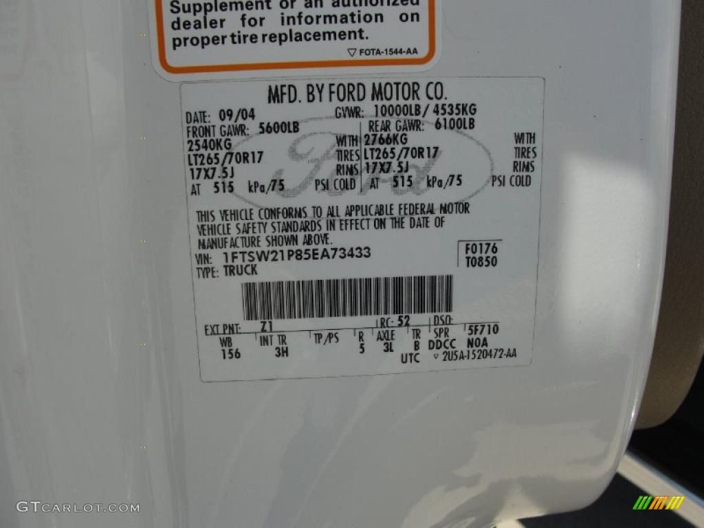 2005 F250 Super Duty XLT Crew Cab 4x4 - Oxford White / Tan photo #48