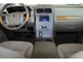 2007 Creme Brulee Metallic Lincoln MKX   photo #26